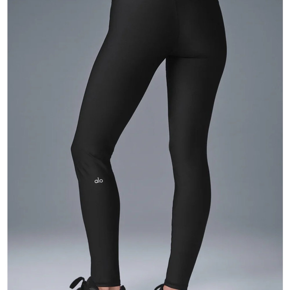 ALO Yoga Classic Black Leggings brand new never worn